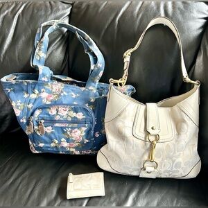 Rare Coach Hampton Cream Shoulder bag, matching wallet, Free Floral Denim Tote